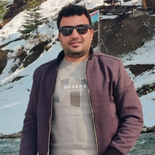 Afzaal Khattak - Project Manager at Blendz Marketing